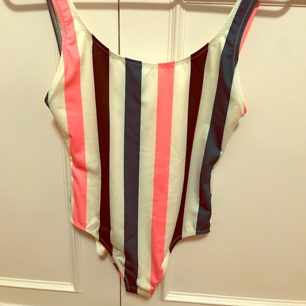 Solid & Striped Anne Marie: One piece bathing suit